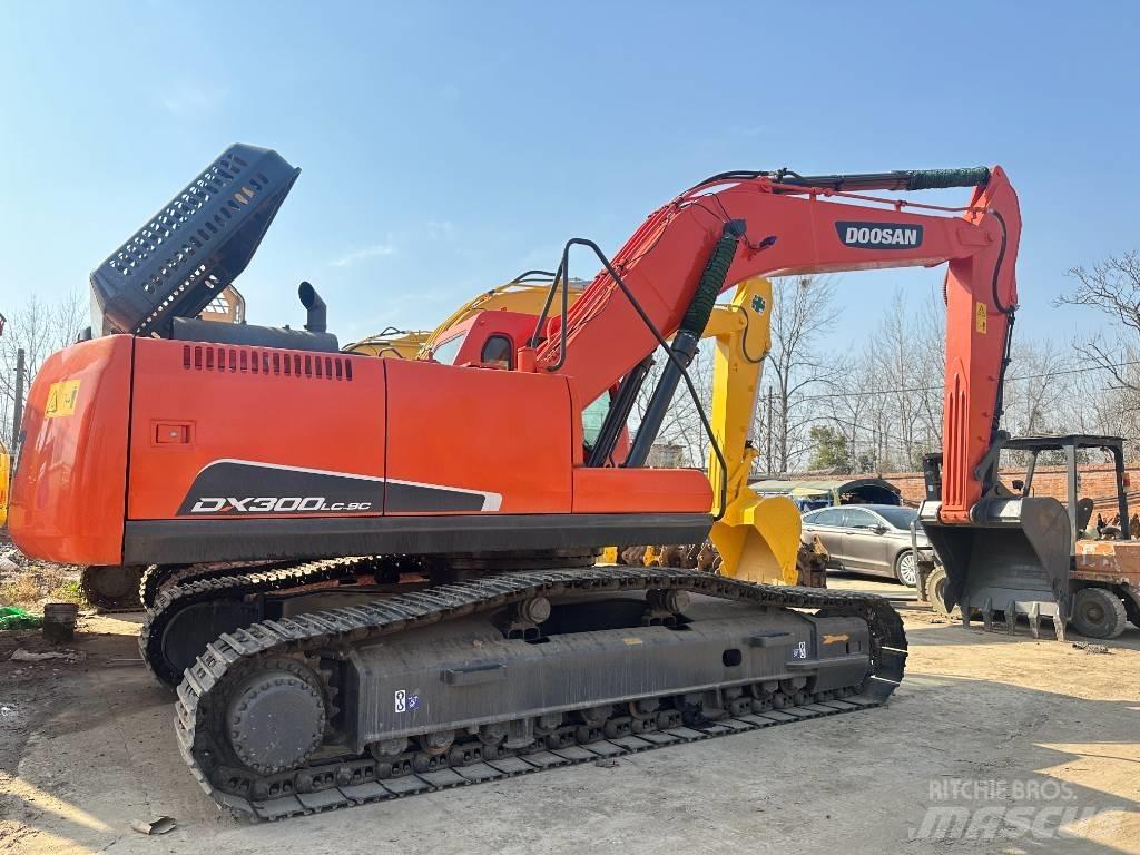 Doosan DX 300 Bageri guseničari