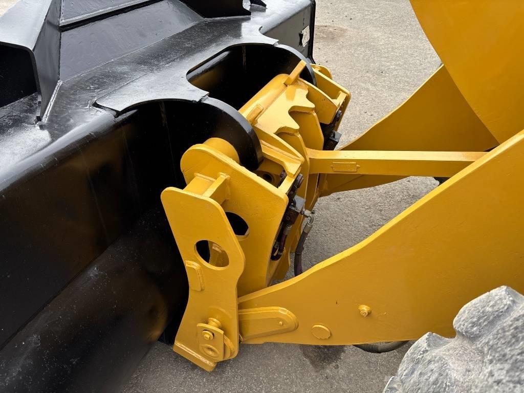 CAT 926M Utovarivači na točkove