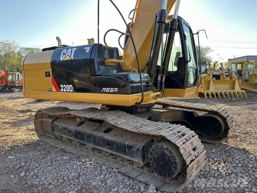 CAT 320 D L Bageri guseničari