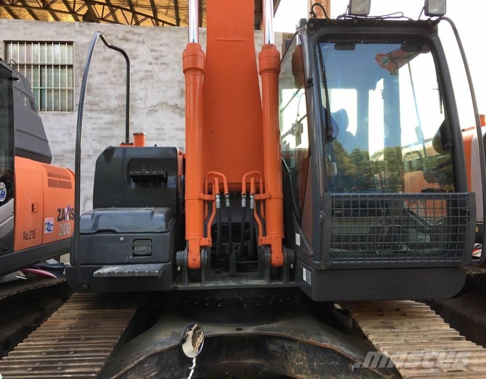 Hitachi zx210 Bageri guseničari