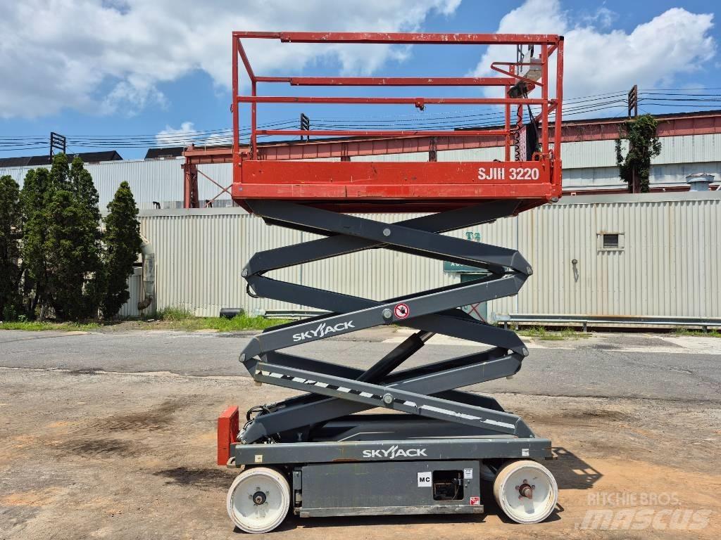 SkyJack SJ 3220 Makazaste platforme