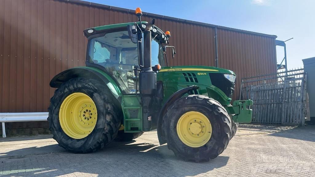 John Deere 6120 R Traktori