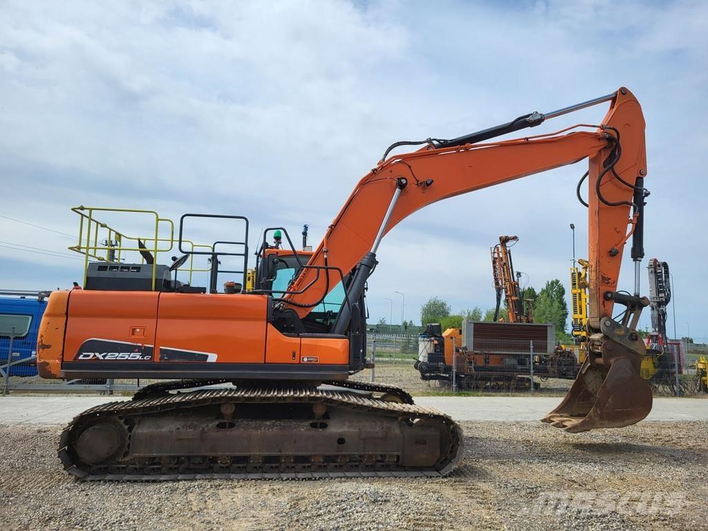 Doosan DX255LC-5 Bageri guseničari