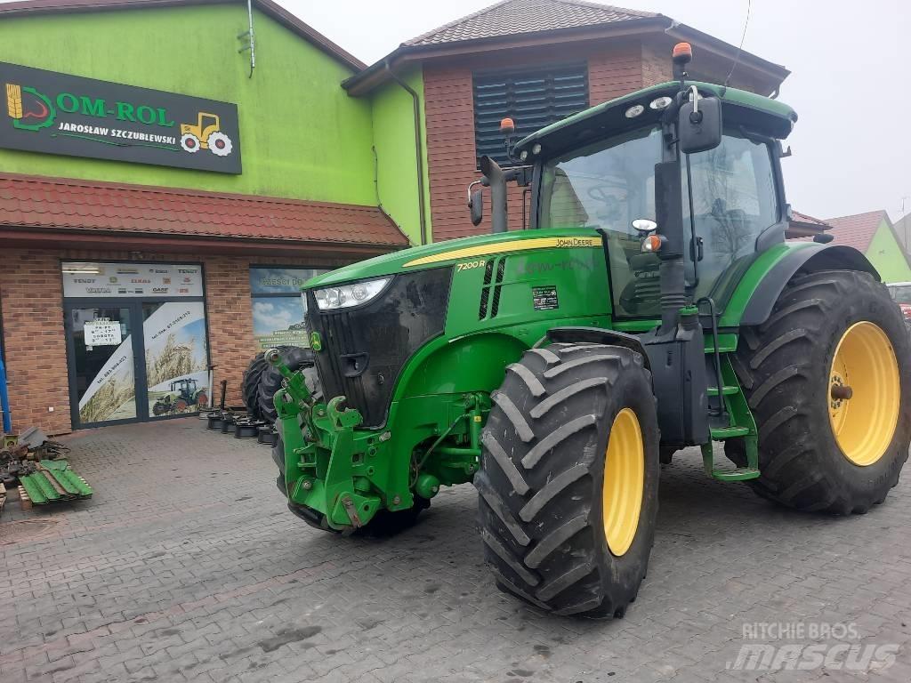 John Deere 7200 R Traktori