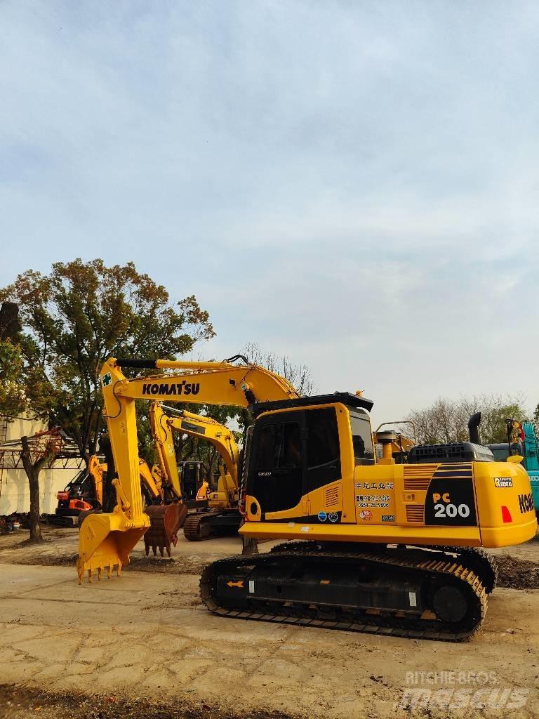 Komatsu PC200 Bageri guseničari