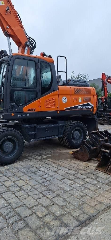 Doosan DX 190 W-7 Bageri točkaši
