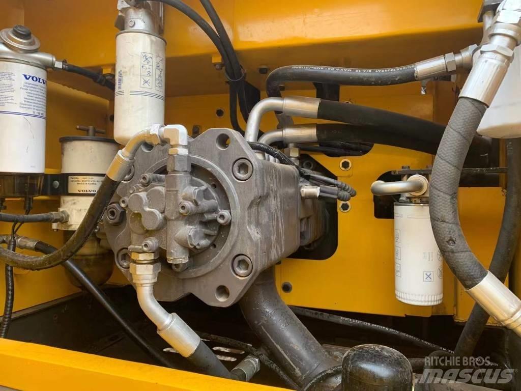 Volvo EC 300 D Bageri guseničari