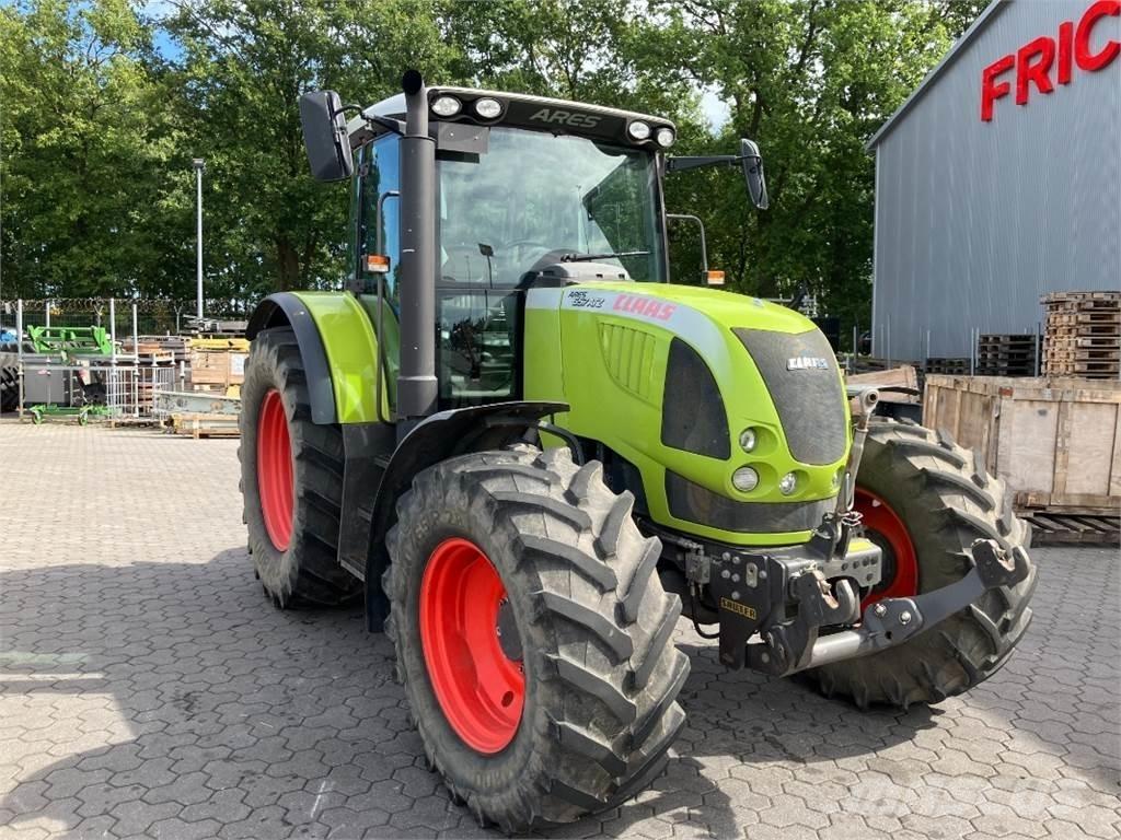 CLAAS Ares 657 Traktori