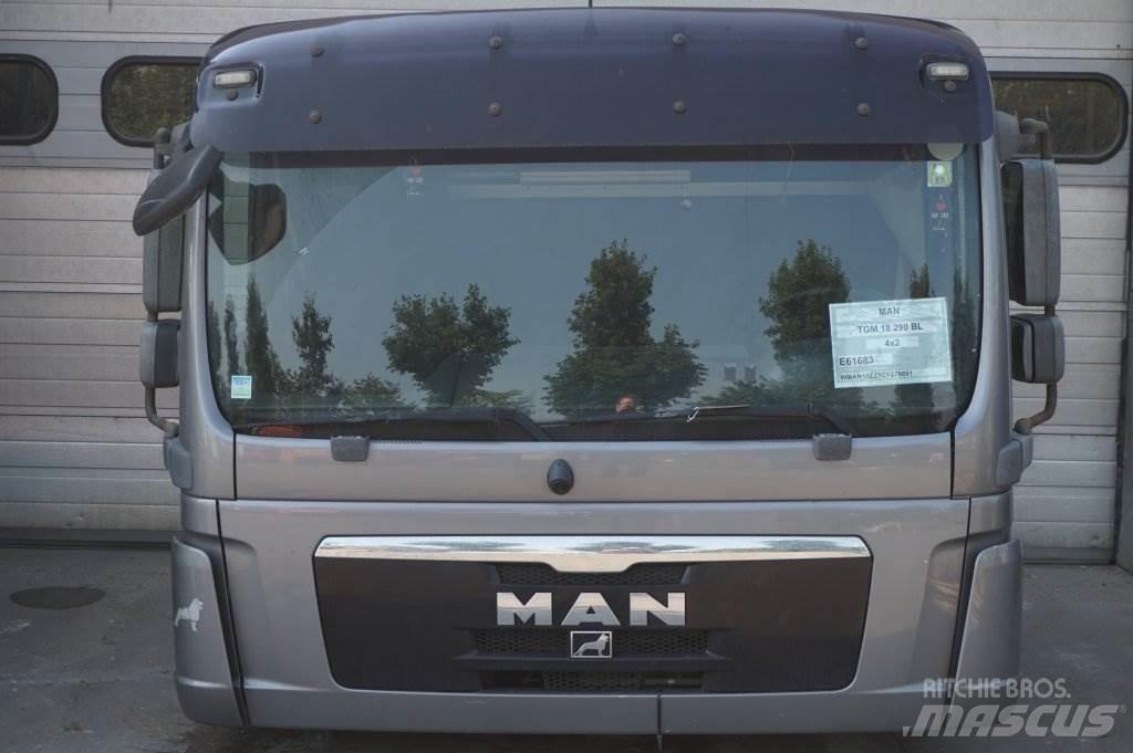 MAN F99L34 TGM Kabine i unutrašnjost