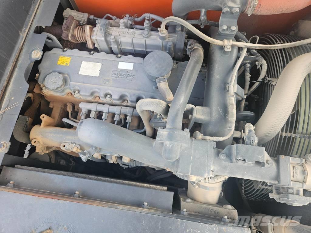 Doosan DX210WA Bageri točkaši