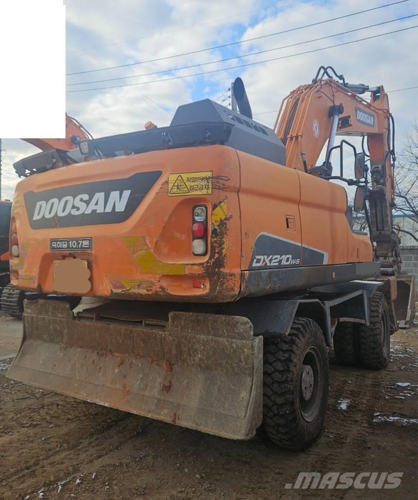 Doosan DX210WA Bageri točkaši