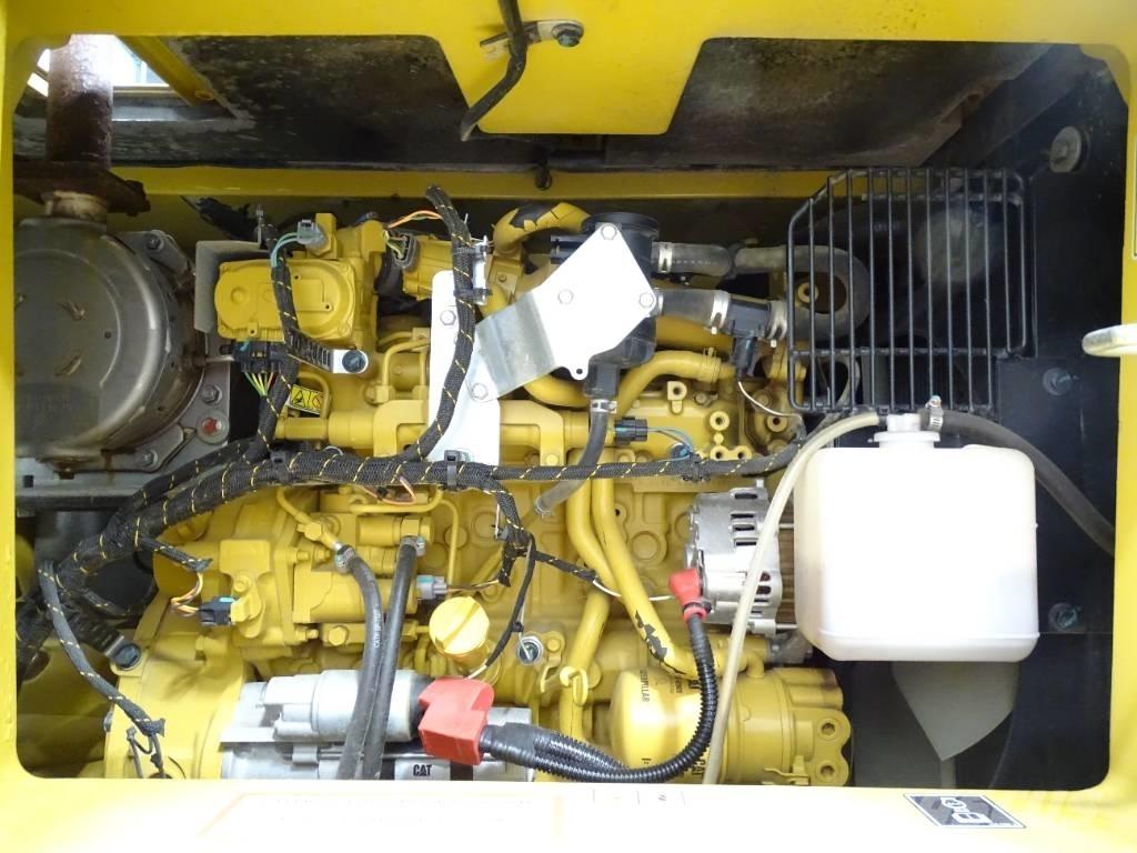 CAT 310 Bageri guseničari