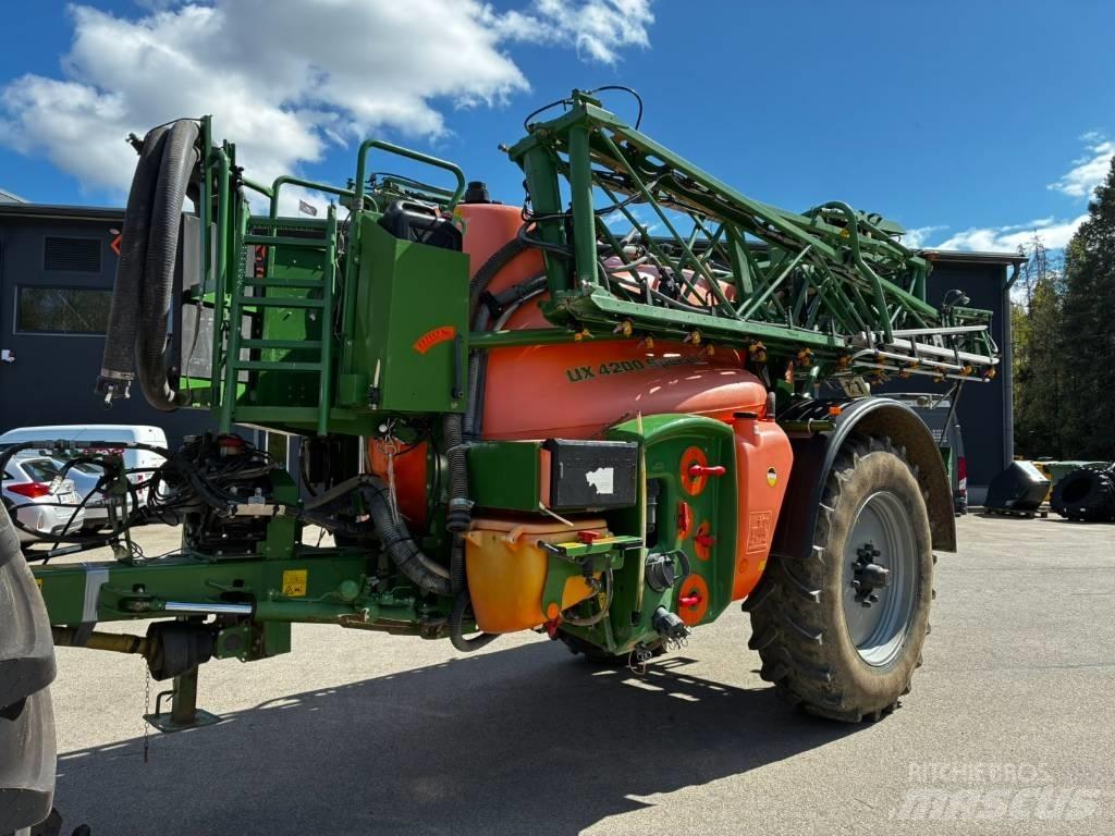 Amazone UX 4200 Vučene prskalice