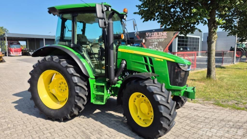 John Deere 5090 R Traktori