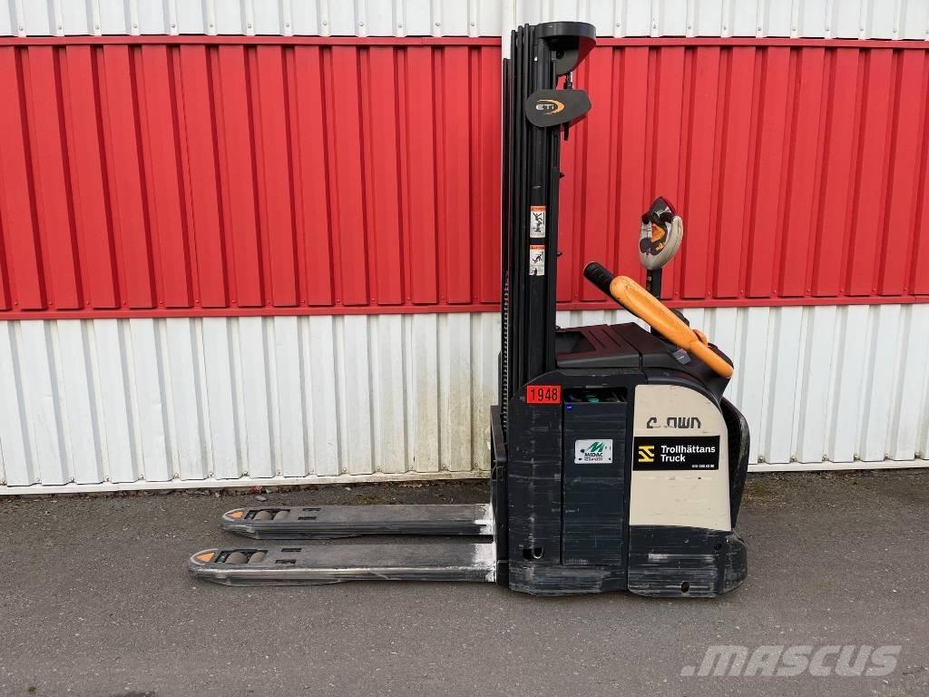Crown ETi 4000-1.2 Ručni električni viljuškar