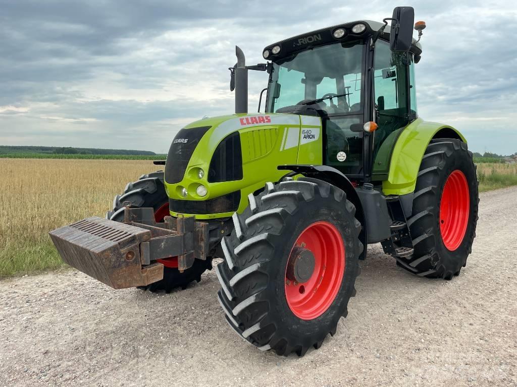 CLAAS Arion 640 Traktori