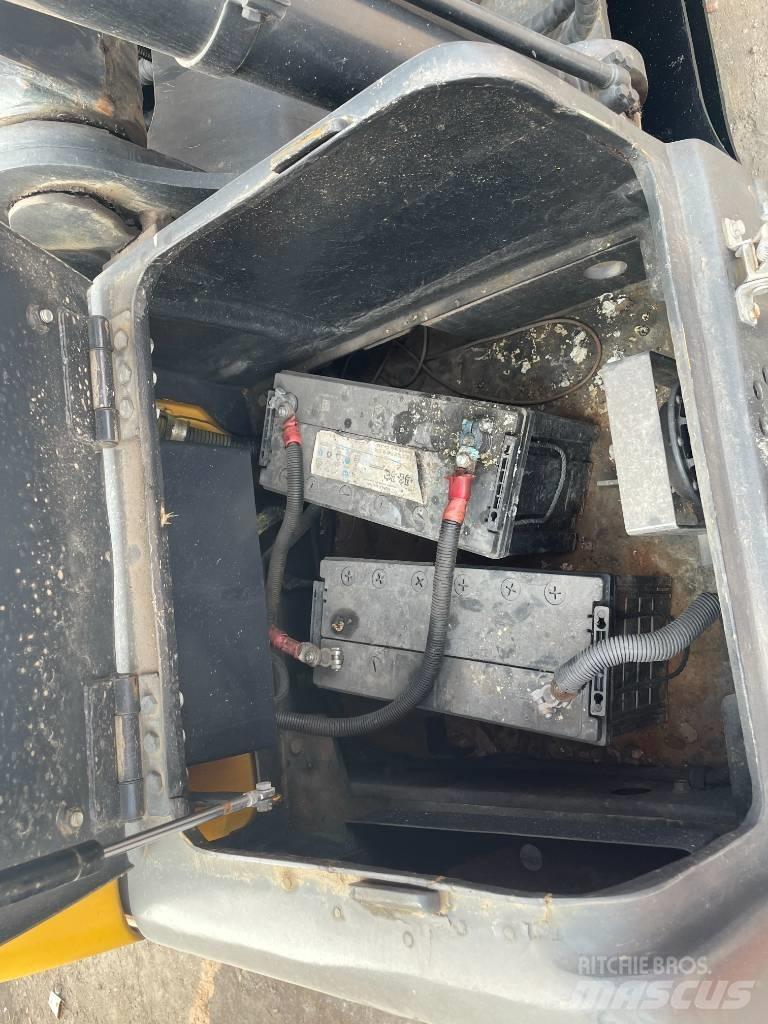 Volvo EC 140 Bageri guseničari
