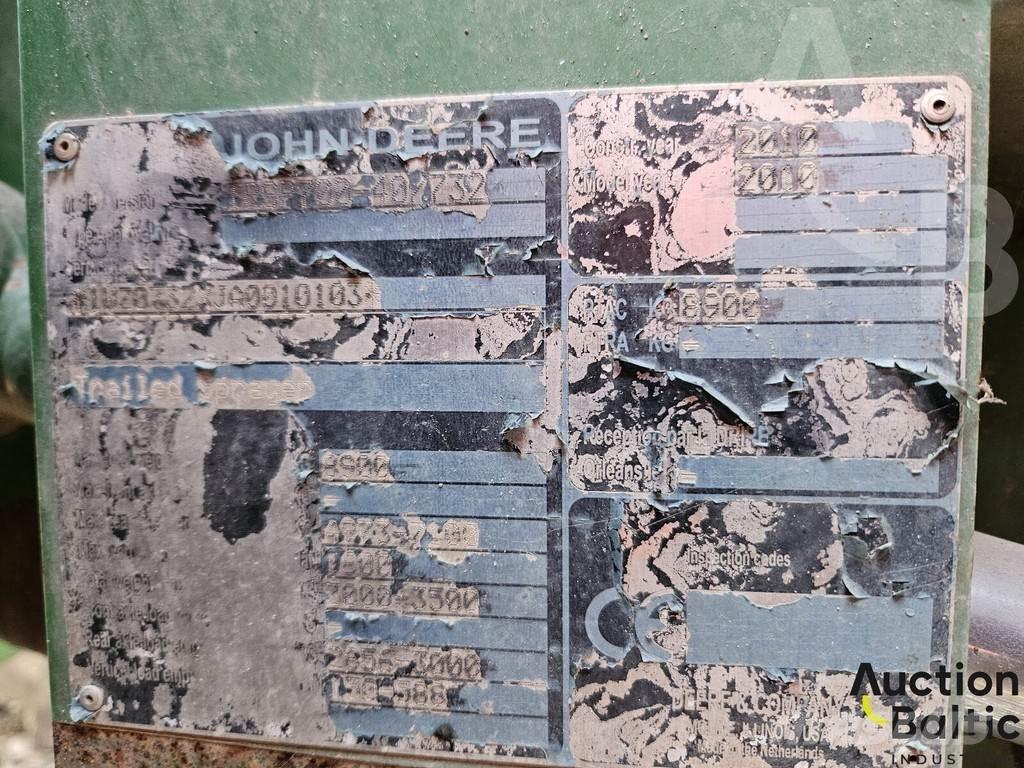 John Deere 732 Vučene prskalice