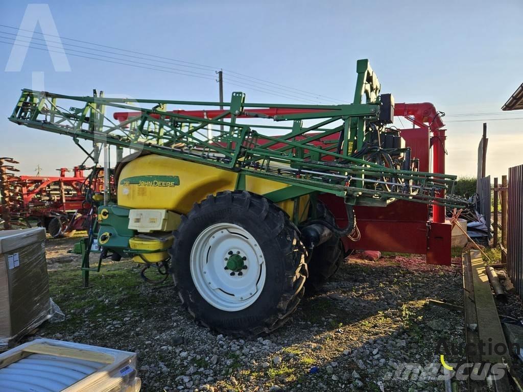 John Deere 732 Vučene prskalice