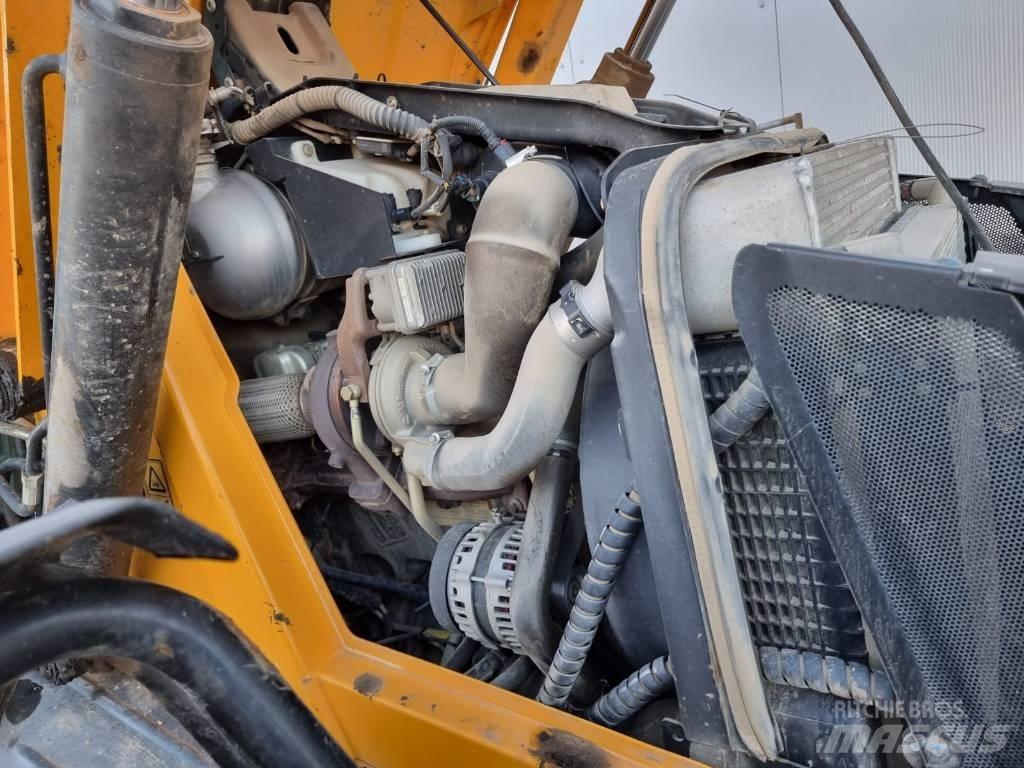 JCB 4 CX Rovokopači