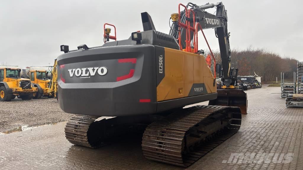 Volvo EC 250 EL Bageri guseničari