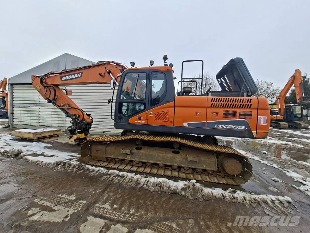 Doosan DX 255 LC-5 Bageri guseničari
