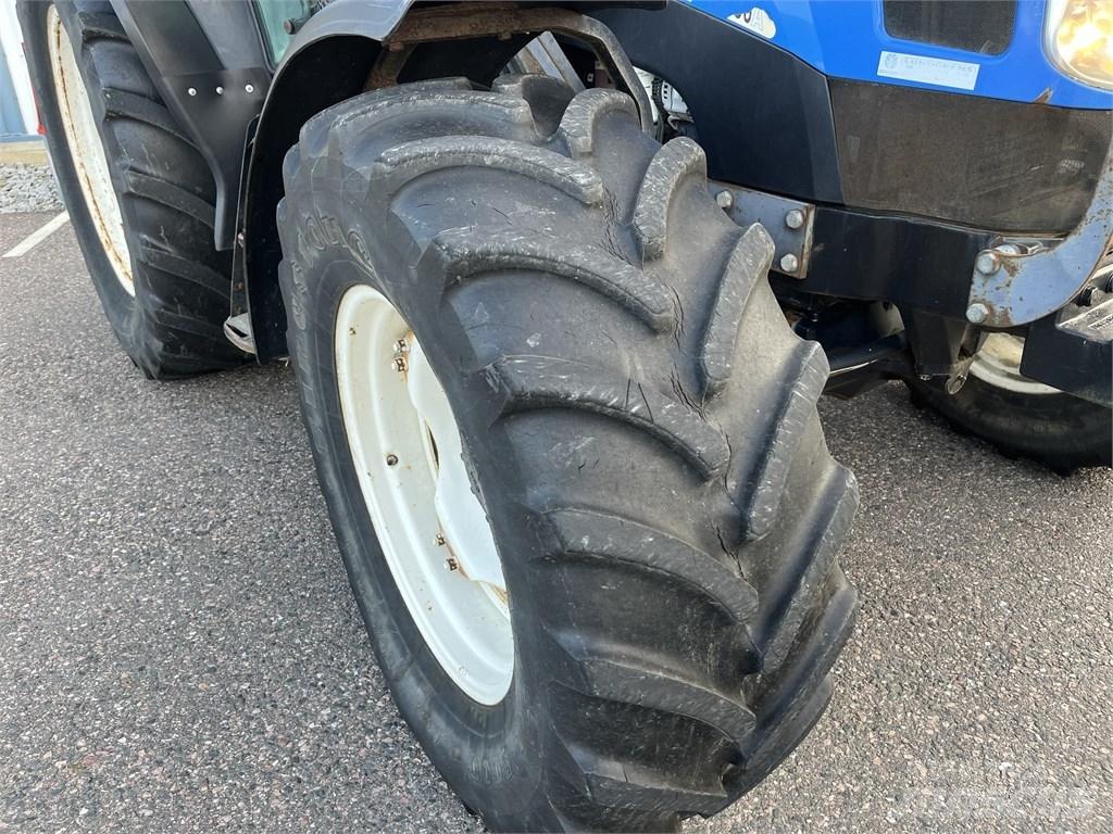 New Holland TS 100 A Traktori