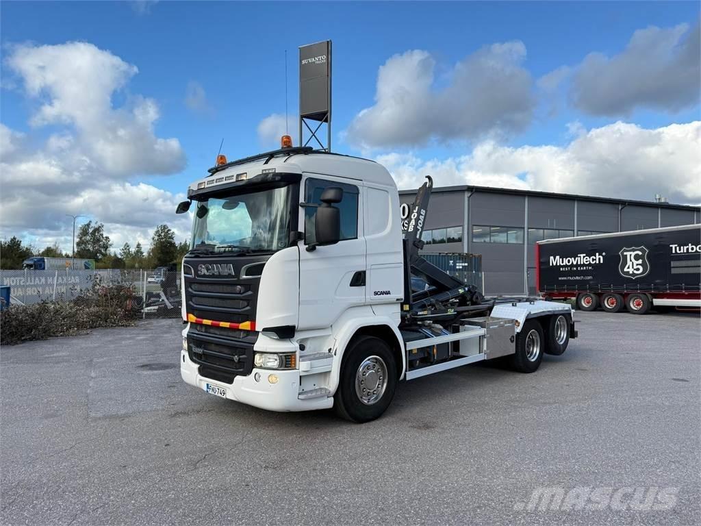Scania R 520 6X2 Rol kiper kamioni sa kukom za podizanje tereta