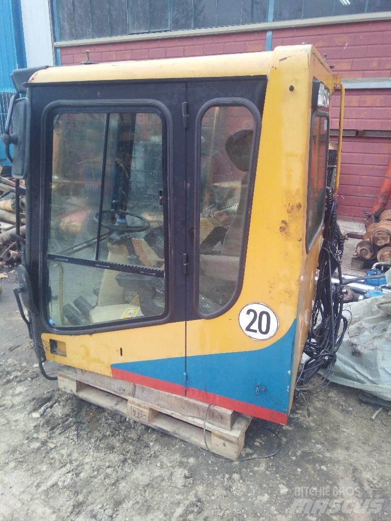 CAT M 320 Kabine i unutrašnjost