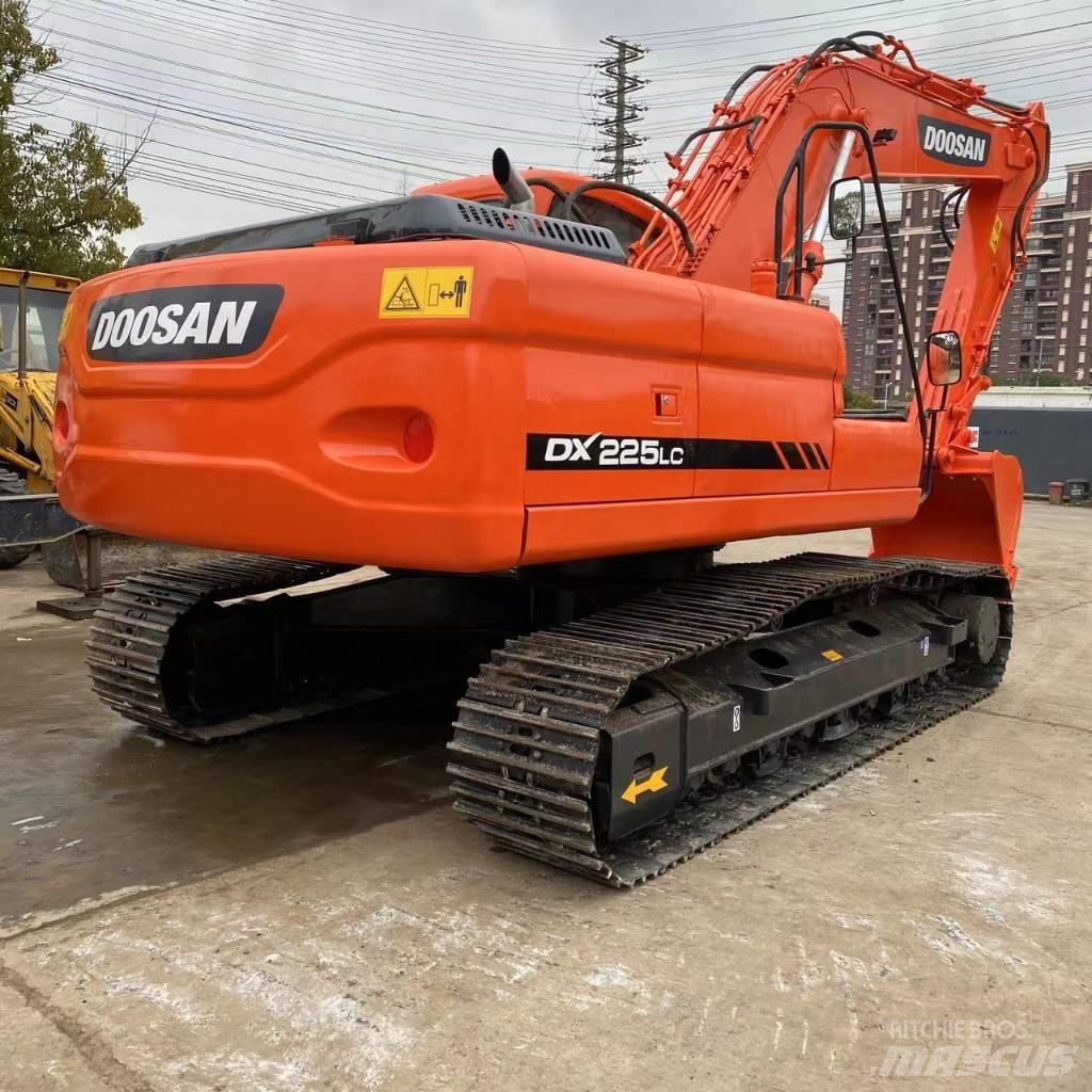 Doosan DX 225 LC Bageri guseničari