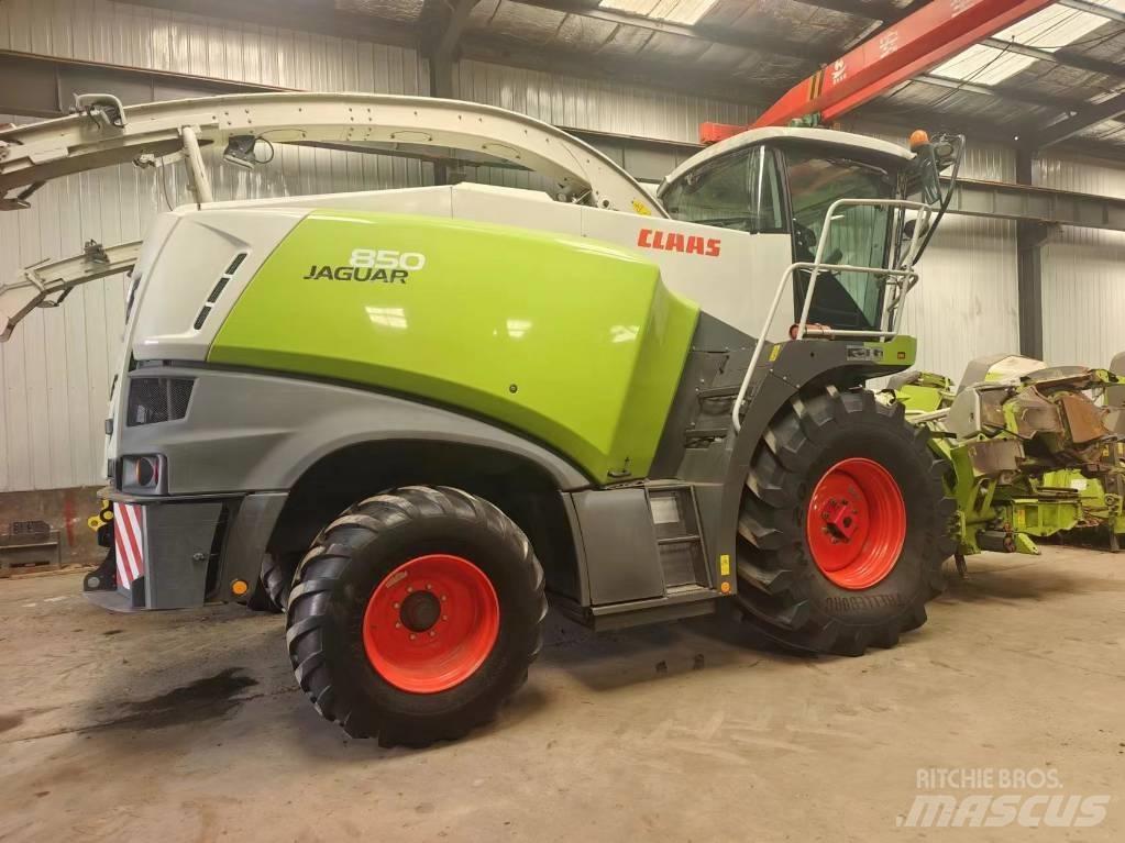 CLAAS Jaguar 850 Mašine za stočnu hranu sa sopstvenim pogonom