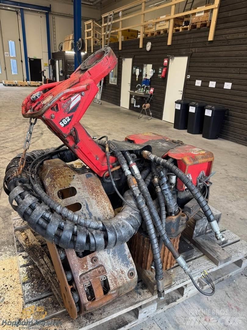 Komatsu S82 Glave za kombajne