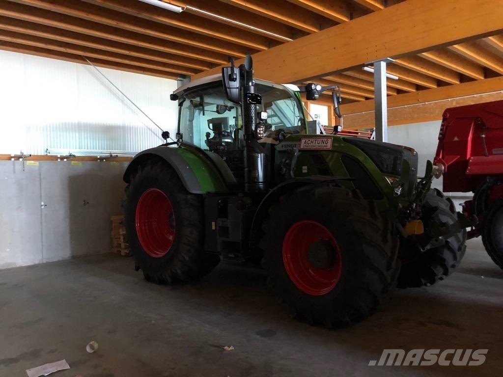 Fendt 724 Vario S4 Traktori