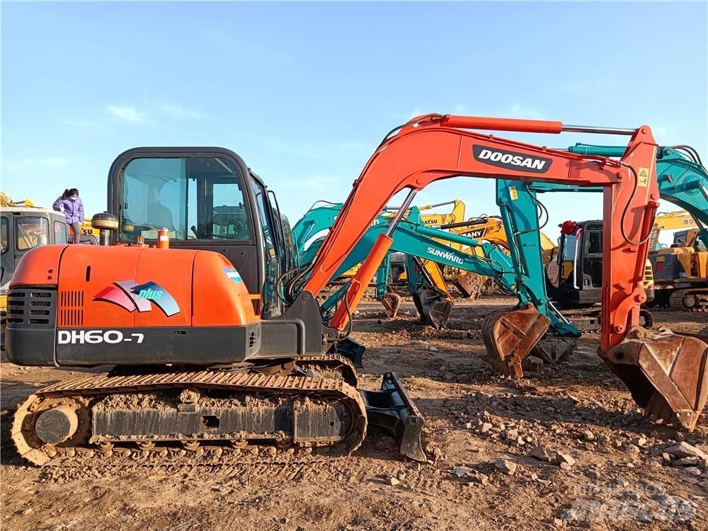 Doosan DH60-7 Bageri guseničari