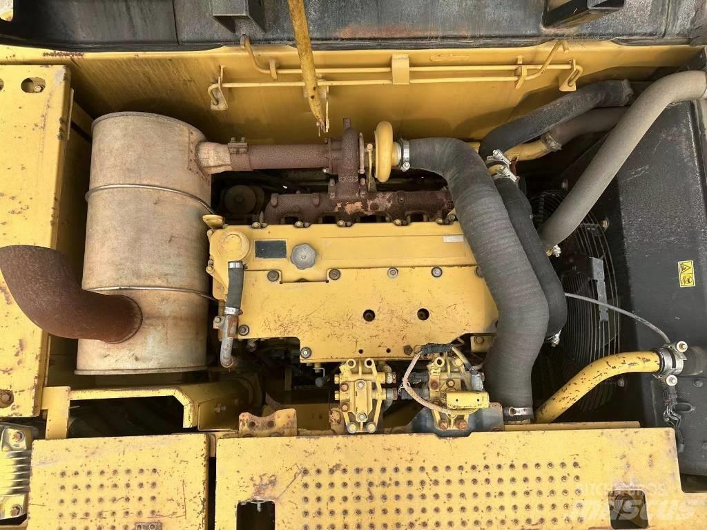 CAT 323D Bageri guseničari