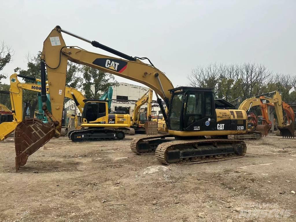 CAT 323D Bageri guseničari