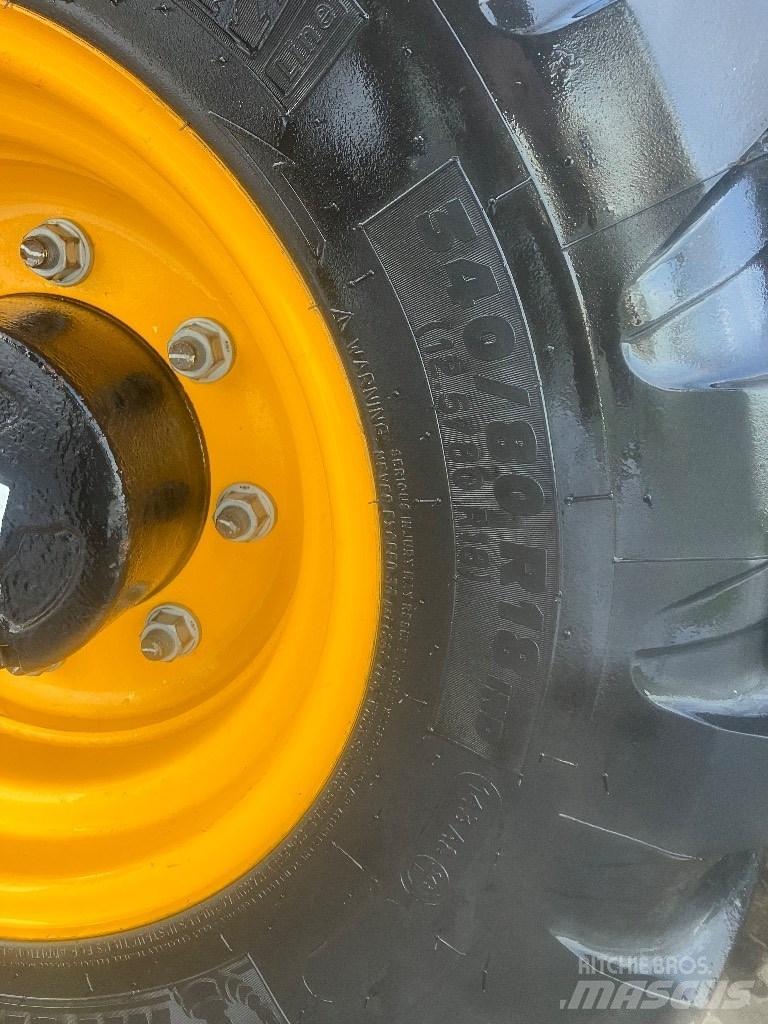JCB 525-60 Poljoprivredni teleskopski utovarivači