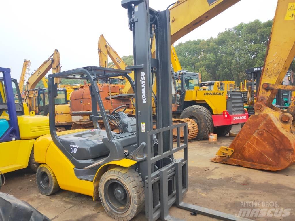 Komatsu FD 30 T-17 Dizelski viljuškari