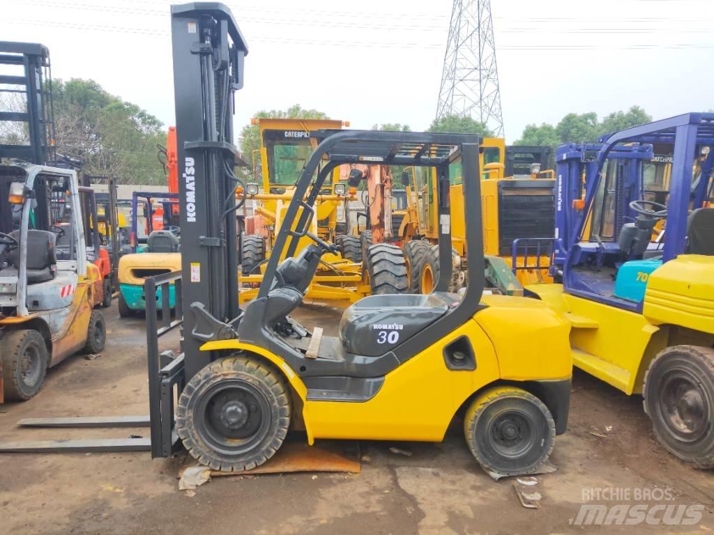 Komatsu FD 30 T-17 Dizelski viljuškari
