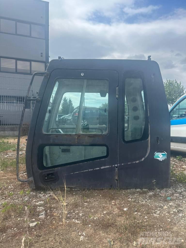 Hyundai 320 LC7A Bageri guseničari