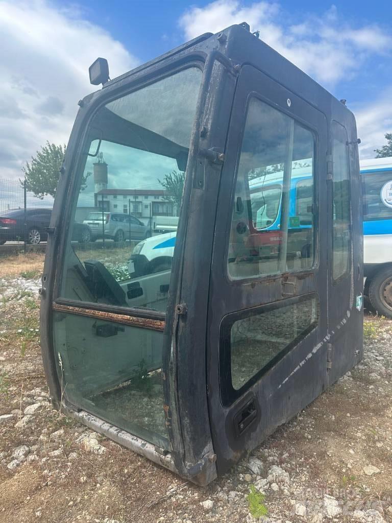 Hyundai 320 LC7A Bageri guseničari