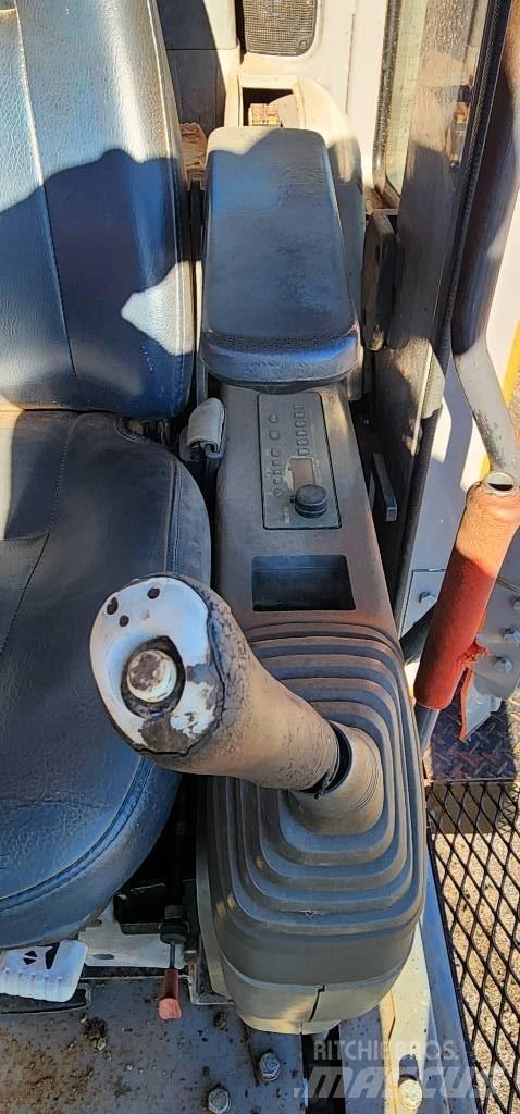 Hitachi ZX 225 USR Bageri guseničari