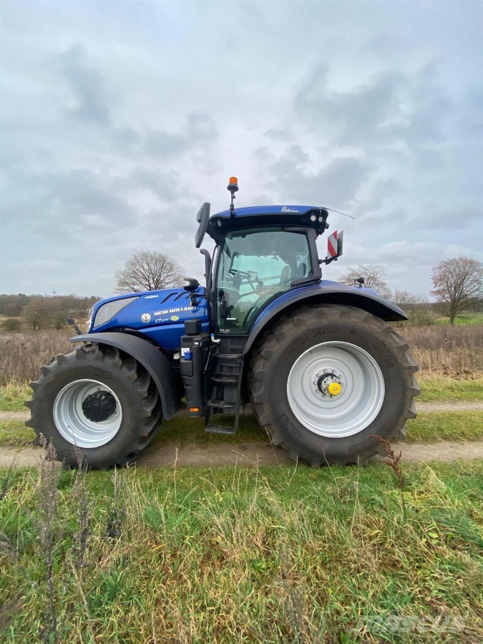 New Holland T7.230 Traktori