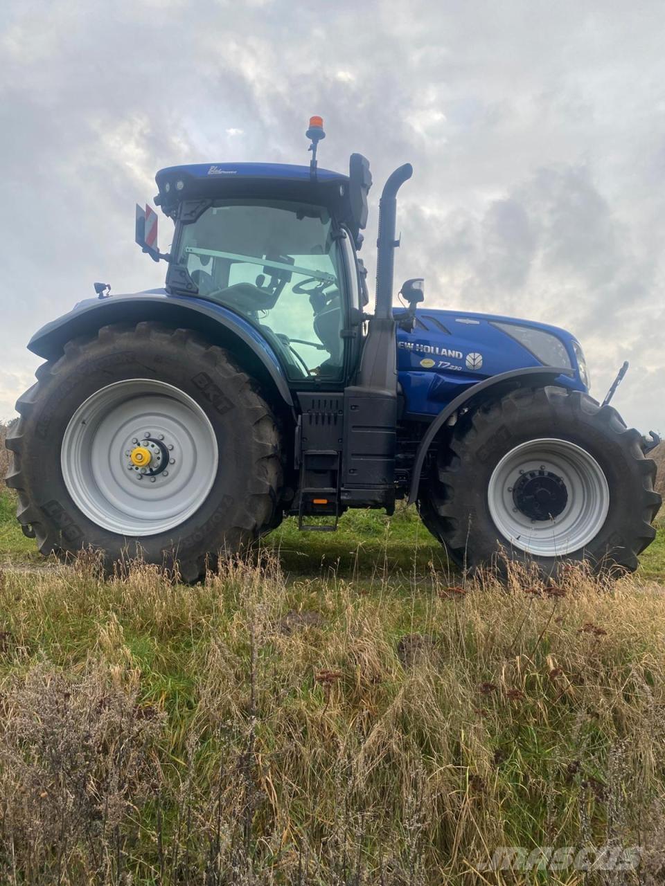 New Holland T7.230 Traktori