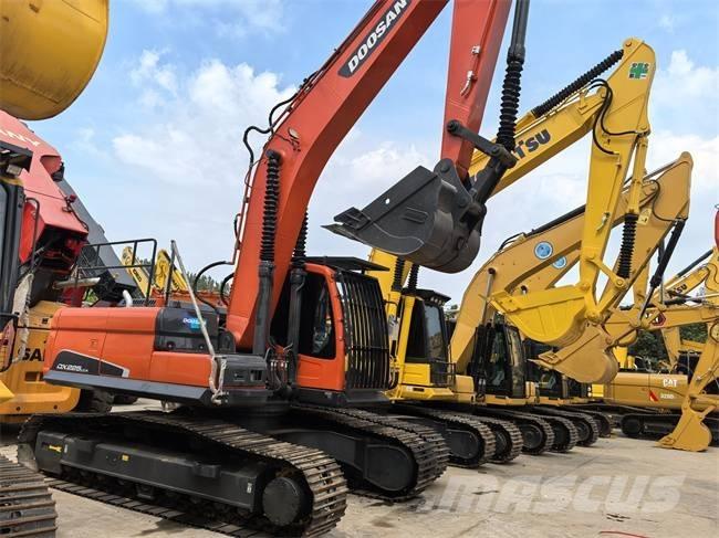 Doosan DX 225 LC Bageri guseničari