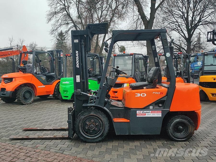 Doosan D30G Dizelski viljuškari
