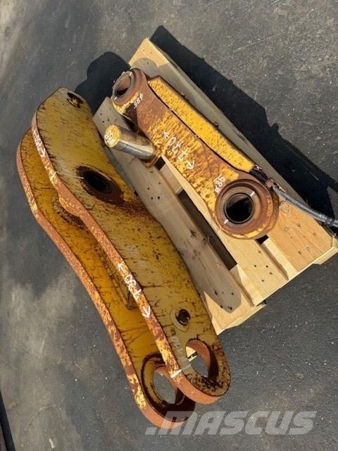 Komatsu BUCKET LINK Kašike / Korpe