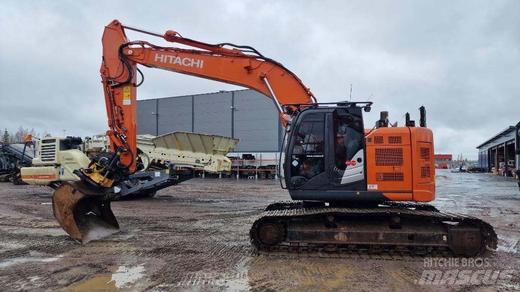Hitachi ZX225USLC-6 Bageri guseničari
