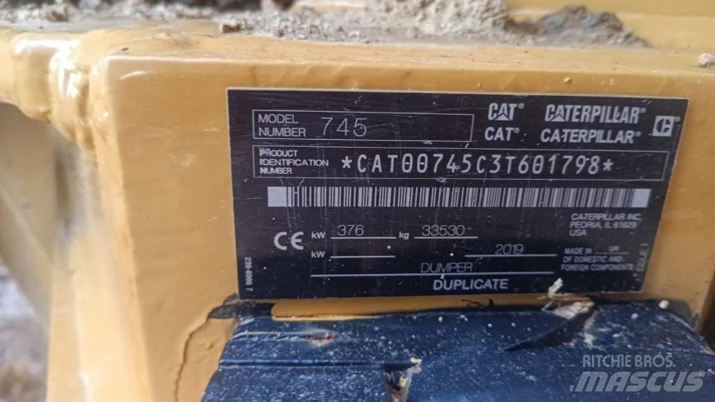 CAT 745 Zglobni damperi