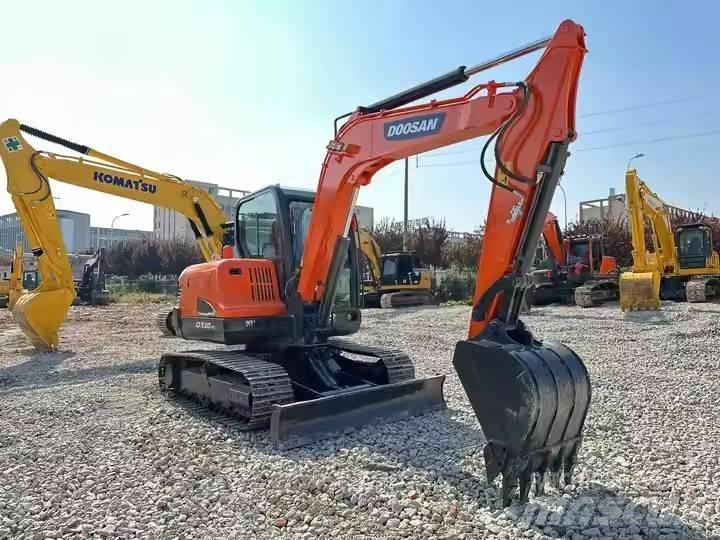 Doosan DX60-9C Bageri guseničari